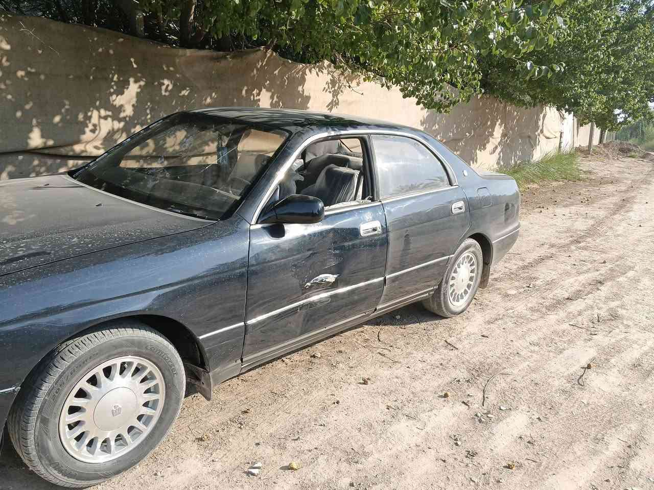 سلام عليكم ورحمة الله
سياره تويوتا كراون بـطـه متصل للبيع موديل 1992
سياره تعمير جديد صبع بدي صبغ وياله كله جديد دواخل حلوات 
بيهة ضربه اباب السايق مثل ماموضح بالصوره سياره مكفوله من كص ونقل جثه بيها نقص حداديه وتبريد وسنويه مخلصه وتجدد بالتحويل سكن اشاير لايت عالي ناصي عيون سحريه كلهن شغالات
للسفسار الاتصال على هذا الرقم ***********
