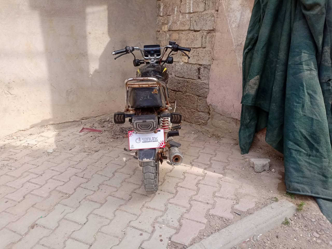 السلام عليكم دراجه ٢٤للبيع السعر٥٢٥الاتصال***********
ممتواجد علفيس اتصل ودلل
