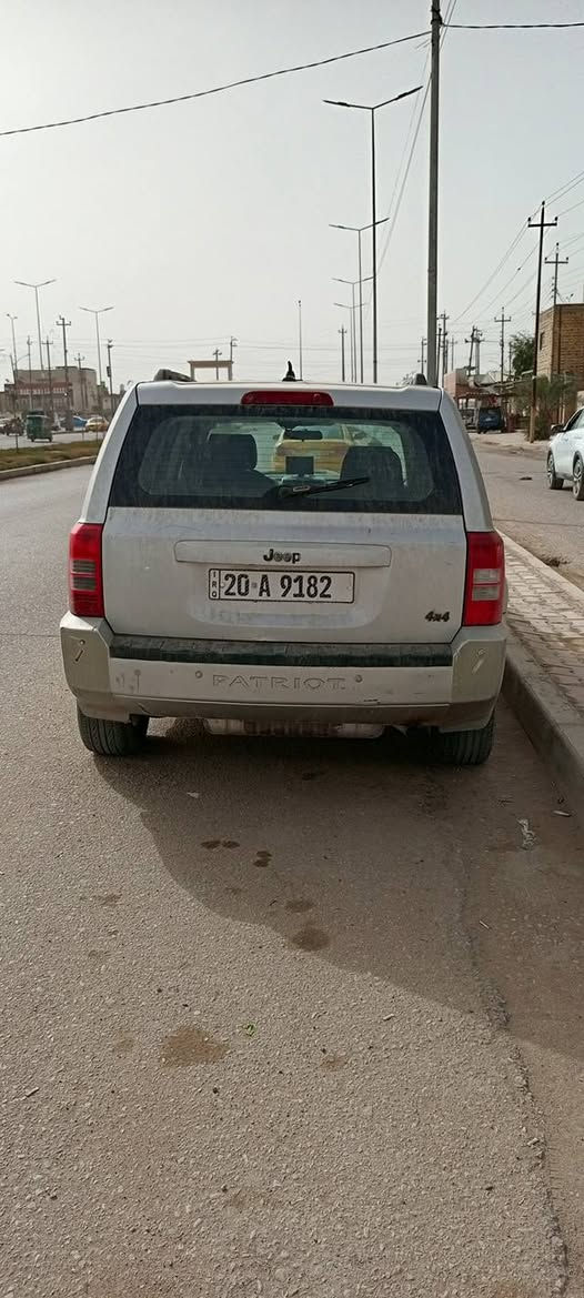 السلام عليكم
للبيع جيب باتريوت موديل 2008 
مصبوغ حزام مكينة وكير مكفولات
كهربائيات كله شغاله
حداديه 80%
تبريد تدفئه شغال
تايرات جديد 
السيارة رقم انكليزي باسمي 
اي مكان التحويل
مكان السيارة ميسان 
السعر 75 بيه مجال
الاتصال على الرقم ***********
