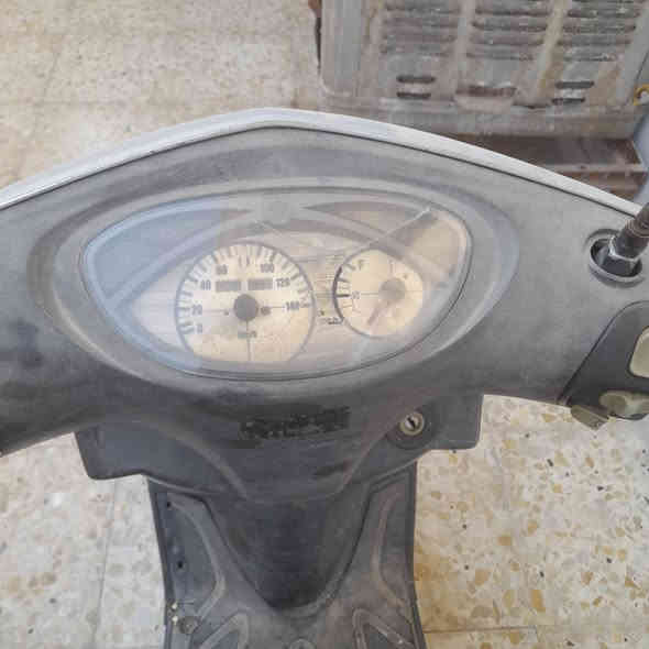 سلام عليكم دراجه للبيع ماكس ثعلب دراجه 
بلاديه كفراته مكينته 140خير من الله
تجي تفحص وتأخذ السعر 475 او بيها مجال بصيط 
حك الجيه مكاني بغداد الزعفرانيه 
الرقم ***********
