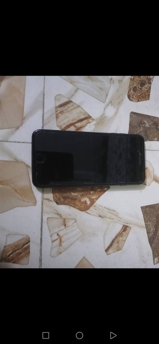 سلام عليكم جهاز ايفون 8 بلاص بطاريه ٩٤ فقط ظهر يتبدل جهاز نظيف 
***********
