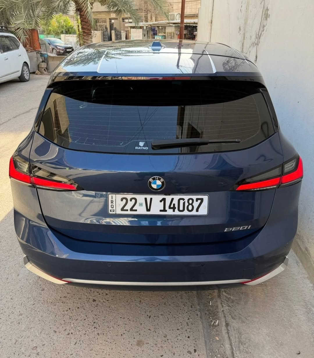 BMW 220i        سلام عليكم 
مراوس   T2  فقط
موديل : 2023 رقم اربيل الدولي الجديد تحويل مباشر 
مكينه : 20 تيربو 4 سلندر 
ماشية : 39 الف كيلو 
وارد الماني وياها كرت الضمان 
بيها صبغ  باب الصدر وجاملغ امامي مبدل نفس اللون 
صور سونر مرفقة بالمنشور 

فوووووول مواصفات : 
فتحة سقف بانوراما 
داتو شو 
سستم سماعات هارمان كاردون 
شاشات متصله كار بلي 
رادارات محيطية 
كامرات محيطية 
كامرات المانيه امامية خلفيه تسجيل 
كشنات مساج 
كشنات تدفئة وتبريد وخزن وستيرن تدفئة
شحن موبايل واير لس 
صندوق كهرباء 
وبعد بيها هواي مواصفات مذاكرهن 

مكان السيارة بغداد  
السعر 275 ورقة وبيها مجال 
للاتصال / ***********
