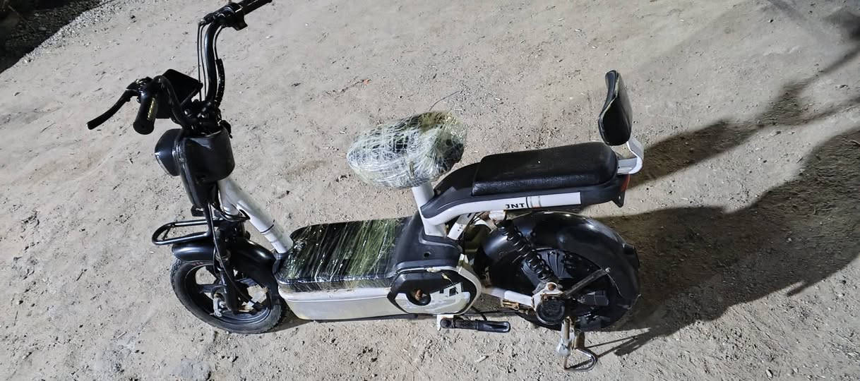 للبيع درجة شحن 
درجة شقاله شرط شقل وطلع وين ما يعجبك 
بطاريات وشاحنه بلاد 
سويجات 2         السعر 125 الف بيه مجال قليل 
سرعه 80
مكانه البصرة شارع القائد دور الشرطة 
📞***********
