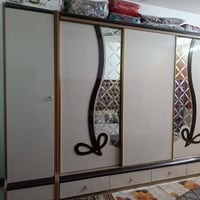 غرفة تركية للبيع نوع الخشب ايطالي اصلي باب اول الغرفة 9قطع ثقيل مكان ب...
