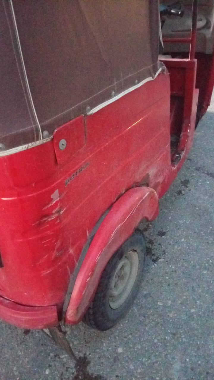 السلام عليكم تتكتك للبيع 18شهر 3 رقم كربلاء تحويل مباشر كامله كله جديد فقط يرادلهه جادر شويه ترتيب مكان بغداد الحسينيه سعر 4 وبيها مجال للستفسار*********** اليريده يتصل ما ارد عل خاص
