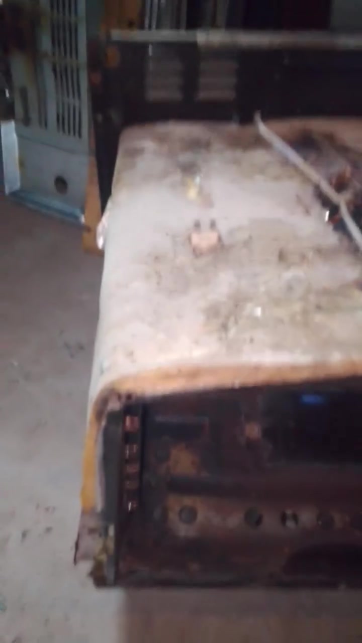 تم تجديد طباخ كريازي وصيانة بل كامل فديوات تبين مراحل ما قبل العمل وبعده .....عندك عطل بل طباخ اتصل وات ساب ونجيك للبيت صيانة موقعية لا تتعب وتودي وجيب المكان ابو دشير *********** وات ساب ابو مرتضى
