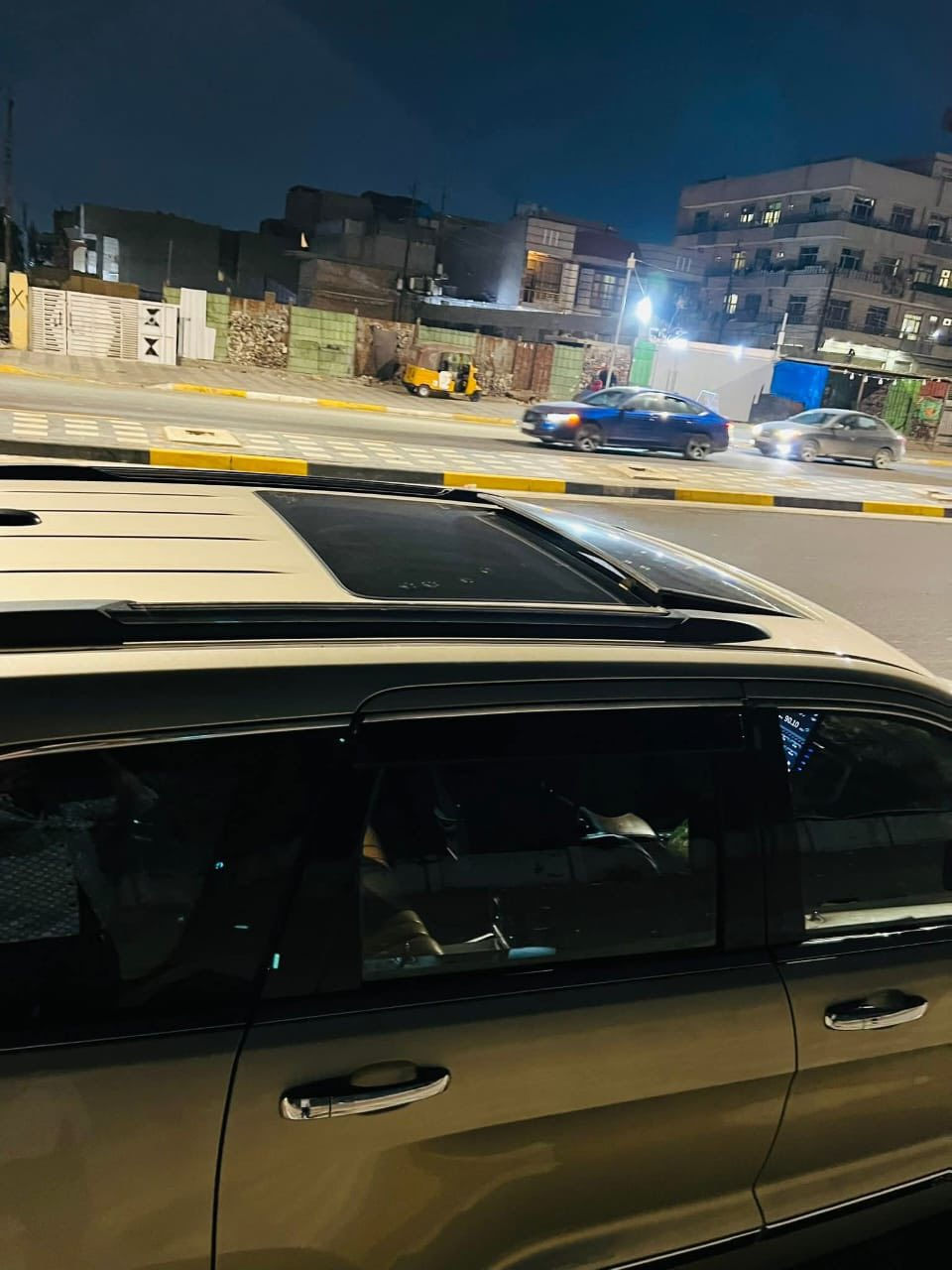 ‏سلام عليكم جيب للبيع 11 السيارة سومنت 👍سيارة جديدة معنى الكلمة مال جنائ سيارة بدون صبغ ولا ضرر بغداد زيونة السيارة موجودة سعر ١٥٥
***********￼
