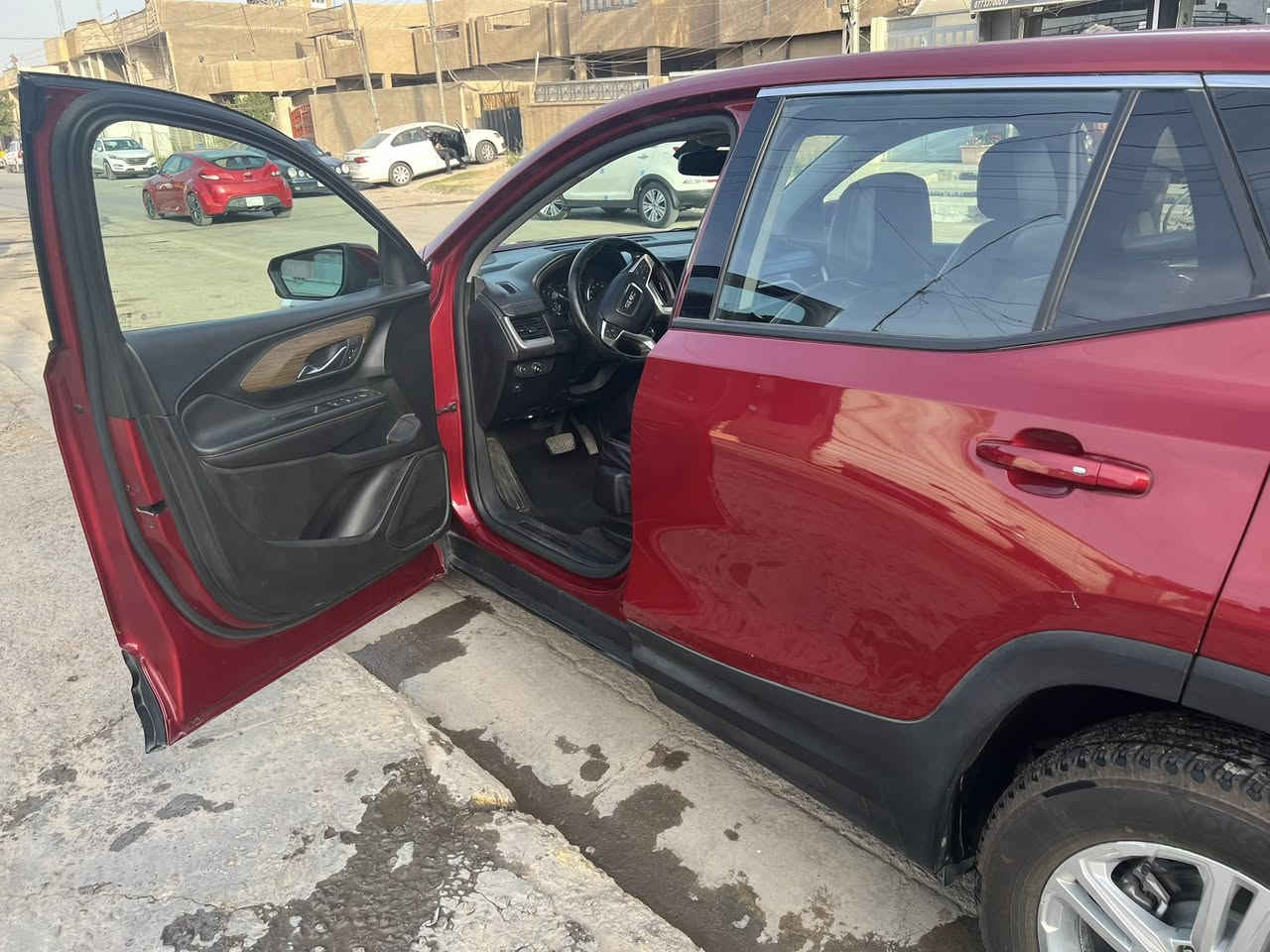 جمسي تيران موديل ١٩ نظيفة جدا ومكفولة حادثها جدا بسيط موجود بالصور رقم واسط للتفاصيل ***********
