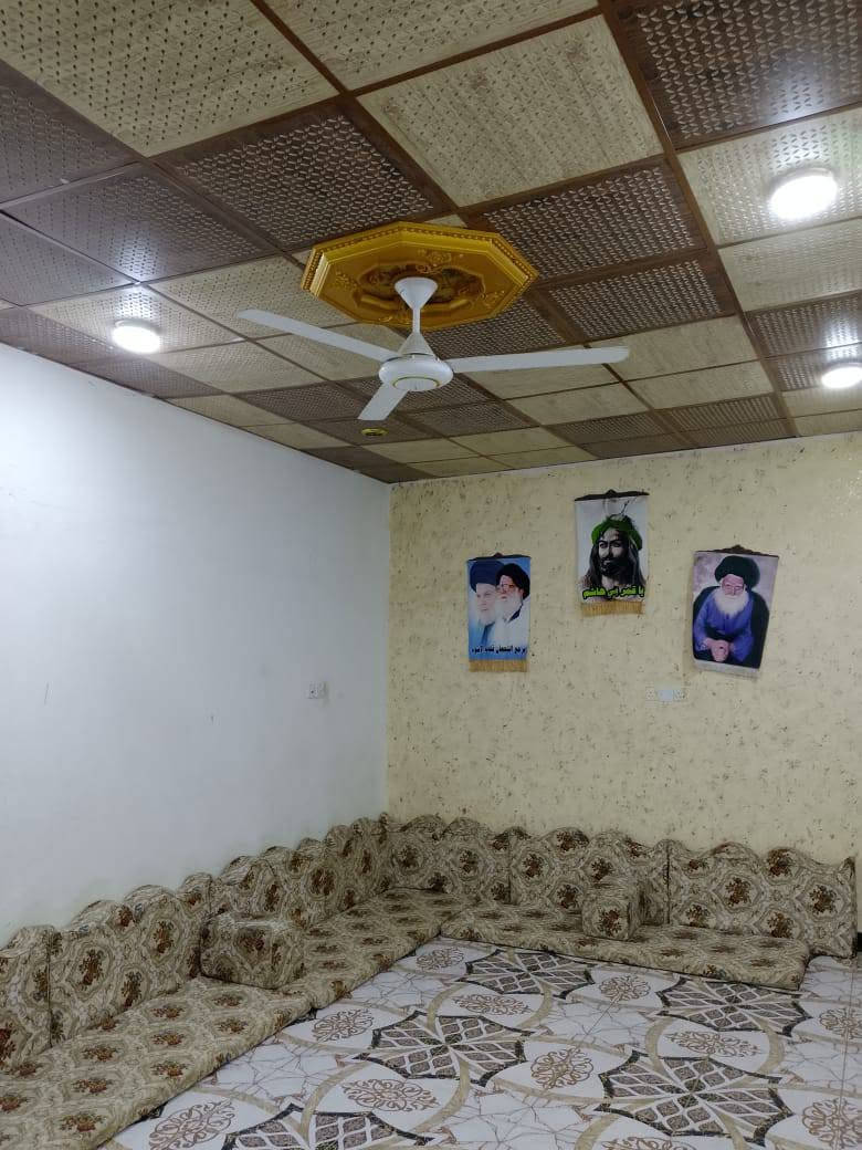 بيت طابقين  وقف سني اصولي مسجل المساحه مالته 370 الوسطي قرب مدرسه الصفراء شارع قمر بني هاشم على الشارع قريب رايده ب 100 وبي مجال ***********
