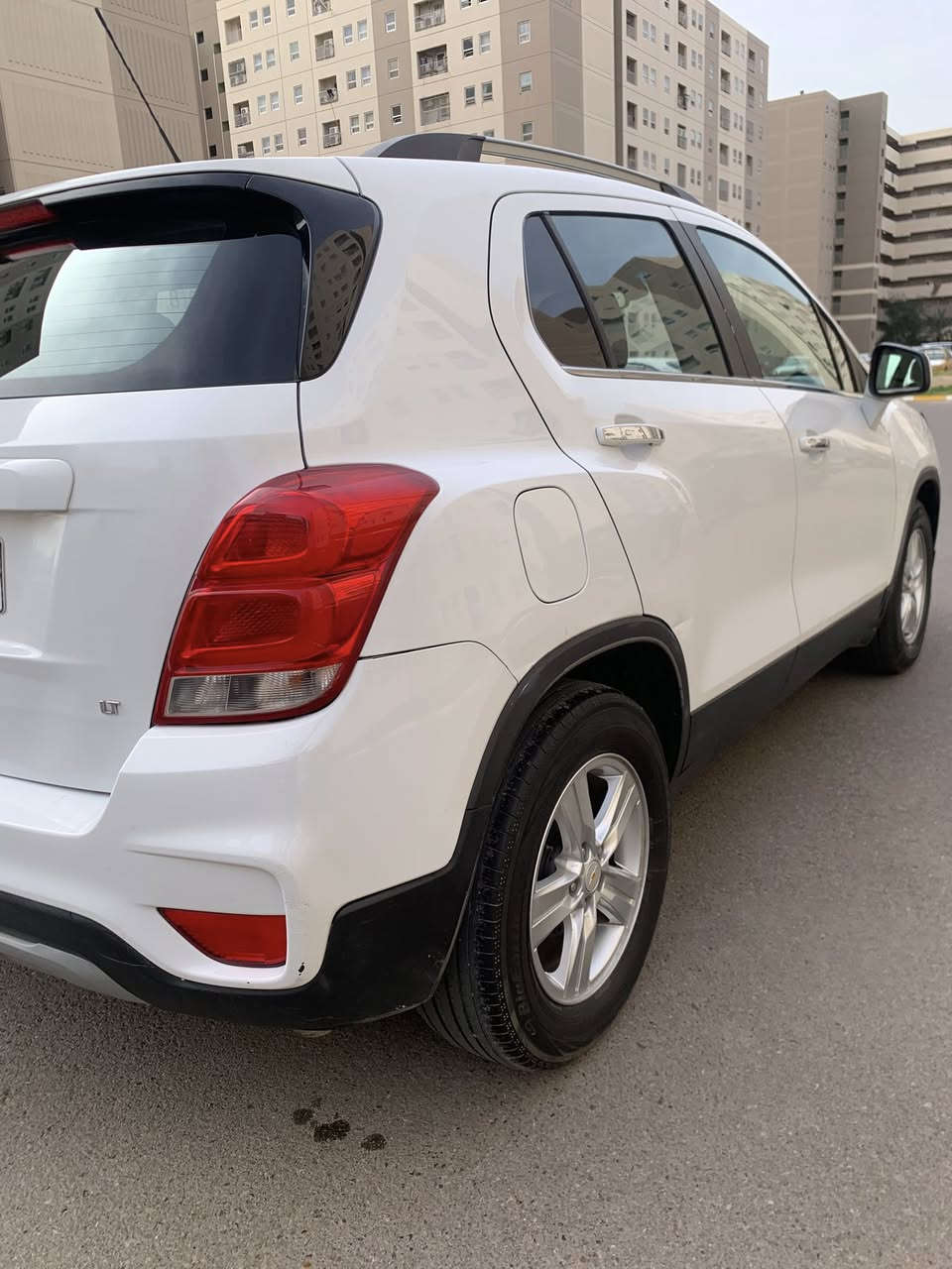 للبيع شوفر ليت تراكس  موديل 2018

المواصفات / مكينه ١٤٠٠ توربو 

كشنات جلد كهرباء السايق 

كامره وشاشه كار بلاي

كود سرعه

كشافات ظباب

بصمه 

تشغيل عن بعد 

وباقي المواصفات معروفه 

وارد امريكا حادث بنيد وجاملغ 

السياره باسمي السنويه بعده مصاقطه شرط التحويل ثاني يوم 

السعر 92 بيها مجال بسيط 

***********
