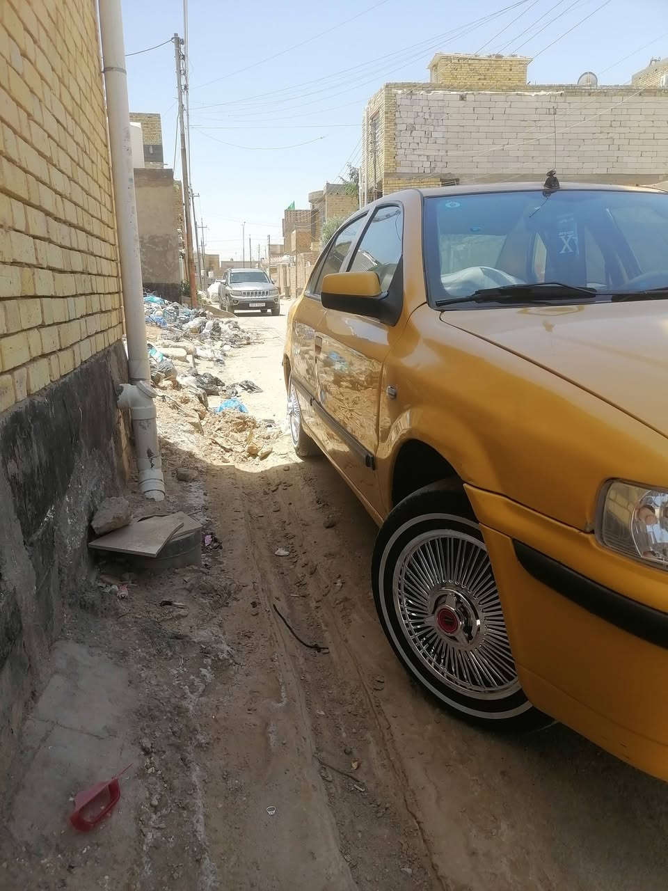 السلام عليكم سياره سمند مديل 2012سياره جاهزه من كلشي ربع ماتخسر عليه سنويه ورقم جديد حداديه امامي خلفي  توني مكملهن تخم تاير جديد تبريد وي السويج خير من الله للعلم مكينته محوره ياباني السعر 40وبيه مجال للشرايه للاستفسار الاتصال على الرقم ***********
