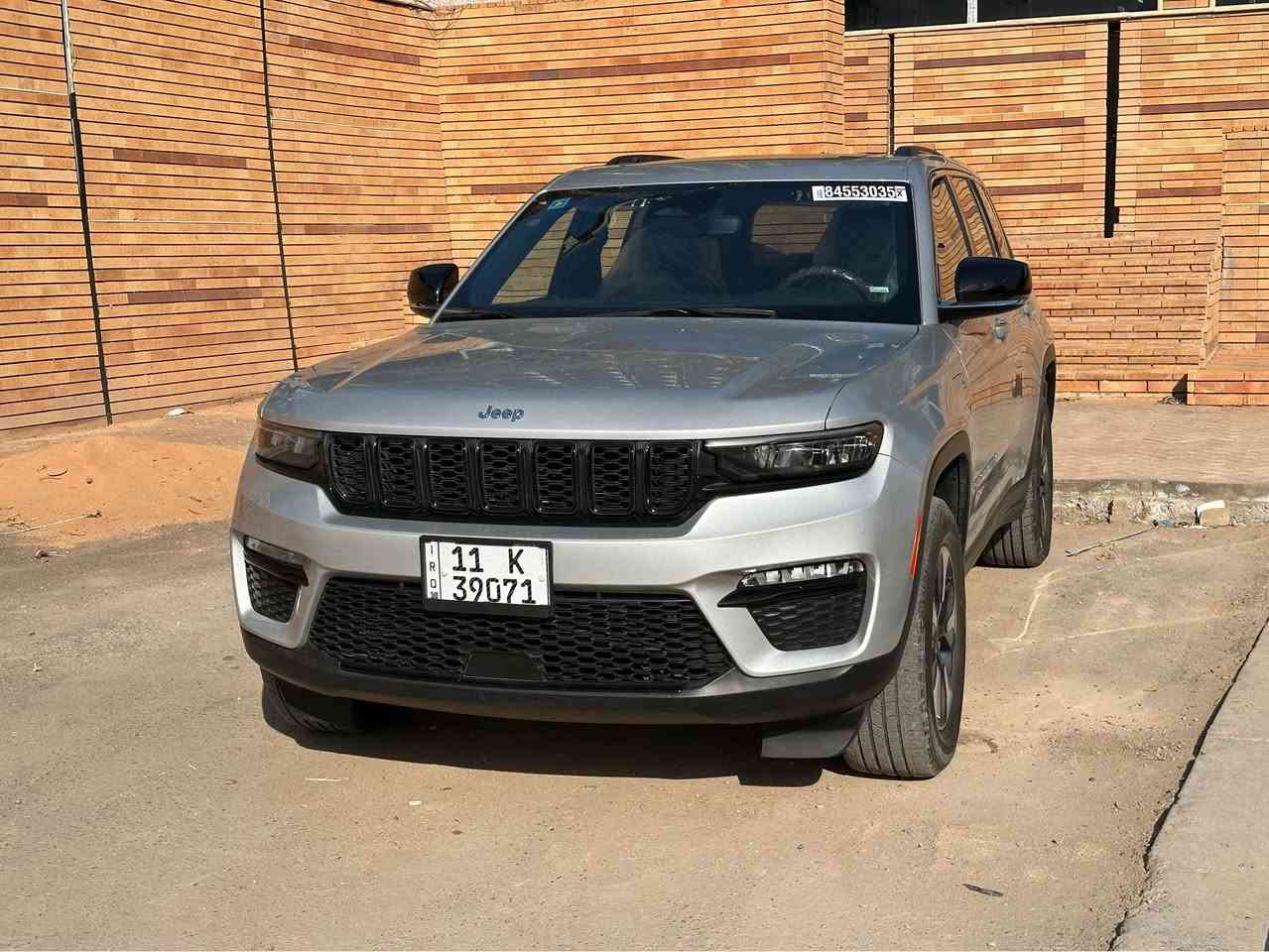 السلام عليكم جيب كراند شيروكي2024 4XE وارد امريكي
           
                 Jeep Grand Cherokee 4Xe 2024 2.0L

         حجم المكينه : 2000  تيربو + هايبرد + بلك ان 

المسافة المقطوعة : 49 الف ميل

حادث السياره : حافت البنيد والجاملغ ودعاميات مبدلات أصليات كله قطع اصليه البنيد بس عدلتها ما ماثره عل سيارة باقي السيارة كلها كفاله وشرط الفحص
                         

          حالة الايرباك : سليمه بدون ايرباك

#مواصفاتها

1.بصمه

2.ستيرن تدفئه

3. تشغيل عن بعد

4.دمام خلفي

5.كشنات جلد

6.كشن السايق ميمري

7.كشنات كهرباء

8.صندوك كهرباء

9.حساسات خلفيه

10. قطع تبريد 

11.اشاير بالمري

12.رادار امامي

13.رادارات 360

14.ثلاث وضعيات قياده

15. بنوراما فتحتين

16. كير ماوس

17. نظام منحدرات

18. هيترات بالكشنات 

19.ويل كب كروم

20.لايتات لد

21.بكلايت لد

22.كشافات

23.بصمة ابواب

#السعر  : اتصل وان شاء الله ما قصر ويا الشراي

تفاصيل اكثر هذا ☎️رقمي *********** تحياتي 

مكاني بغداد الكمالية بغداد, العراق

