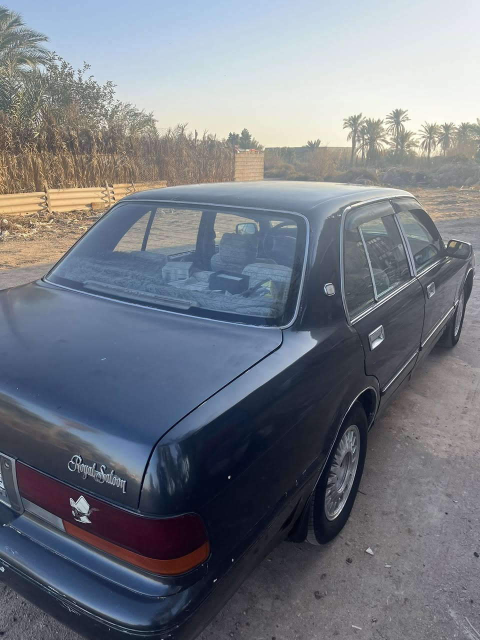 👑 إعلان بيع سيارة: تويوتا كراون Royal Saloon 1996 - قوة الماضي وفخامة الحاضر
📢 نداء لعشاق الكلاسيكيات والفخامة اليابانية الأصيلة!
أعرض للبيع أيقونة السيارات الفارهة، تويوتا كراون (Crown Royal Saloon) موديل 1996، السيارة التي لا تعرف التوقف.
⚙️ الحالة الميكانيكية والتحضيرات (الأداء مضمون)
• المحرك والجير (الناقل): بحالة ممتازة جداً، أداء عالي على الطريق بدون أي ملاحظات أو أصوات غريبة، يضمن متعة قيادة حقيقية.
• الإطارات: جديدة بالكامل، جاهزة للسفر والقيادة اليومية.
• الصيانة: السيارة لا تحتاج إلى أي صيانة، شغل وامشِ! 
✨ المواصفات المميزة
• النوع: Toyota Crown Royal Saloon (الفئة الملكية).
• الموديل: 1996.
• المميزات الداخلية: مقصورة داخلية واسعة ومريحة، تمثل فخامة التسعينيات بامتياز (تبريد شغال + حدادة جديد بالكامل + تنتهي السنوية بنصف سنة 2026 ).
• السعر: [ 65 $ ] (قابل للتفاوض البسيط جداً بعد المعاينة).
📝 ملاحظات مهمة للمشتري
• تم تجهيز السيارة للبيع بتركيز على الأداء. تحتاج فقط إلى عناية تجميلية بسيطة (تنظيف عميق داخلي ومعالجة الصدام الأمامي إن لزم الأمر) لتبدو كسيارة صالة عرض.
• البيع للجادين فقط والذين يقدرون قيمة هذا الموديل ومحركاته القوية.
📞 للتواصل والمعاينة:
يرجى الاتصال على [ *********** ]
لا تضيع فرصة امتلاك قطعة من تاريخ تويوتا الفاخرة بجاهزية عالية!

