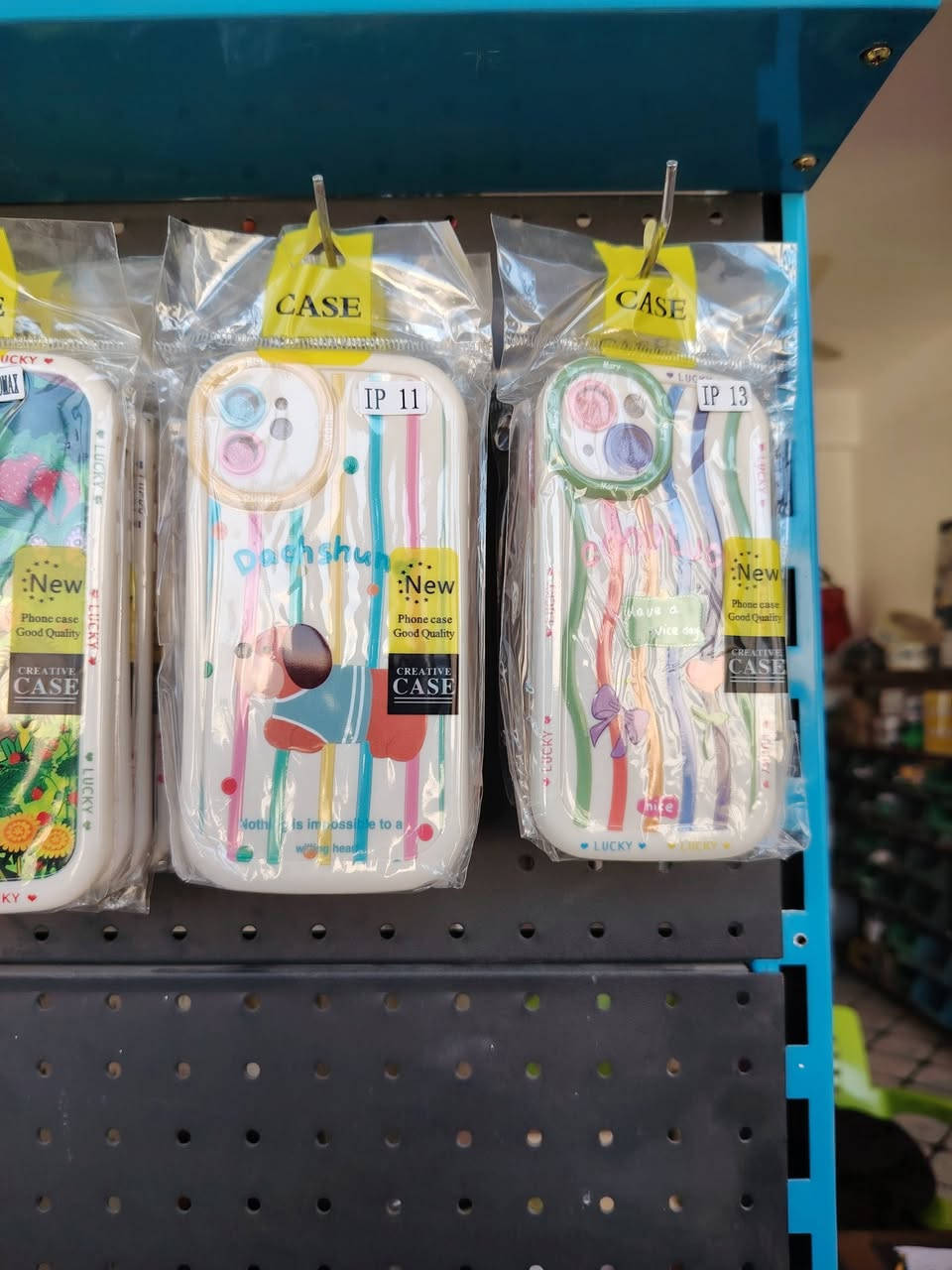 شباب كفر ايفون  نسائي من 17لل 11 متوفر  100 قطع للبيع شراي تعال واتساب *********** مكاني الانبار رمادي خالديه
