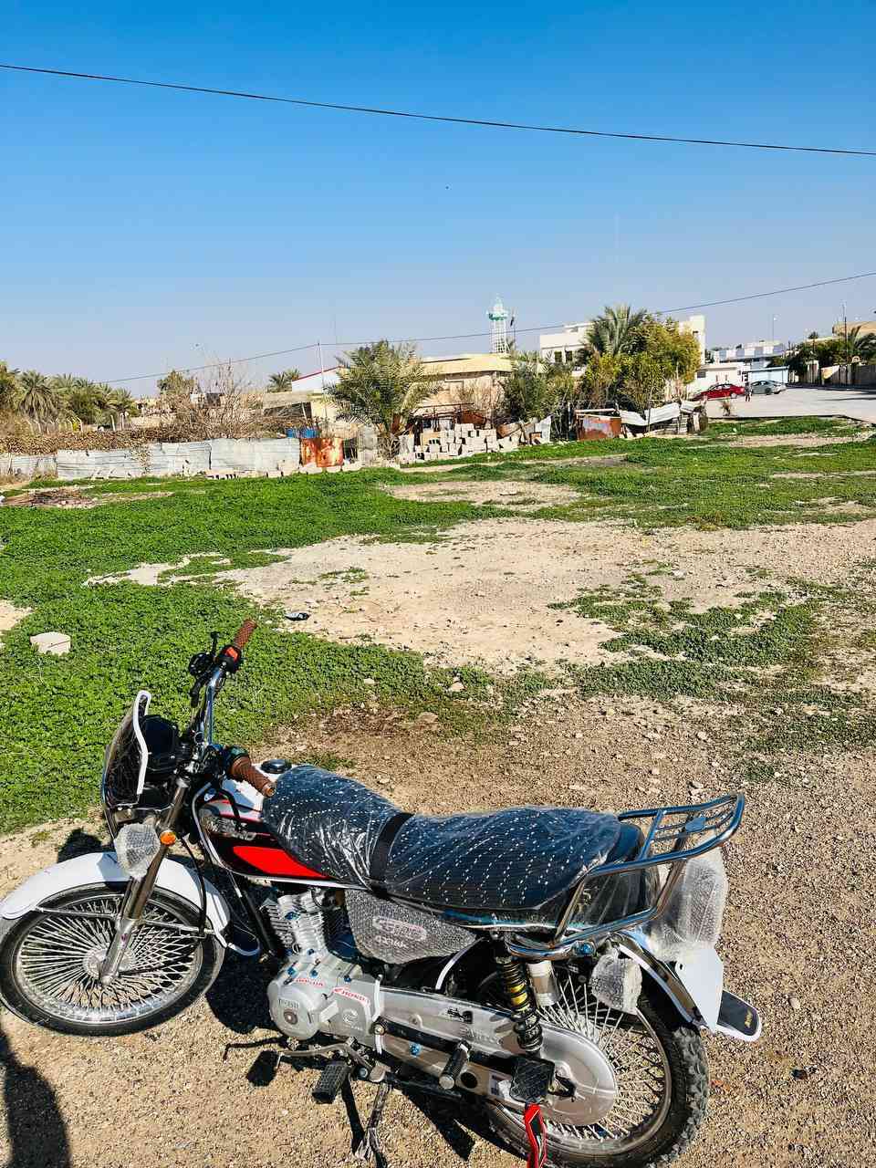 سلام عليكم دراجه موديل ٢٥ دبل غاز نضيفه اي نقص ما بي للبيع او مراوس حبس قناعه ديالى سعديه جبل ***********
