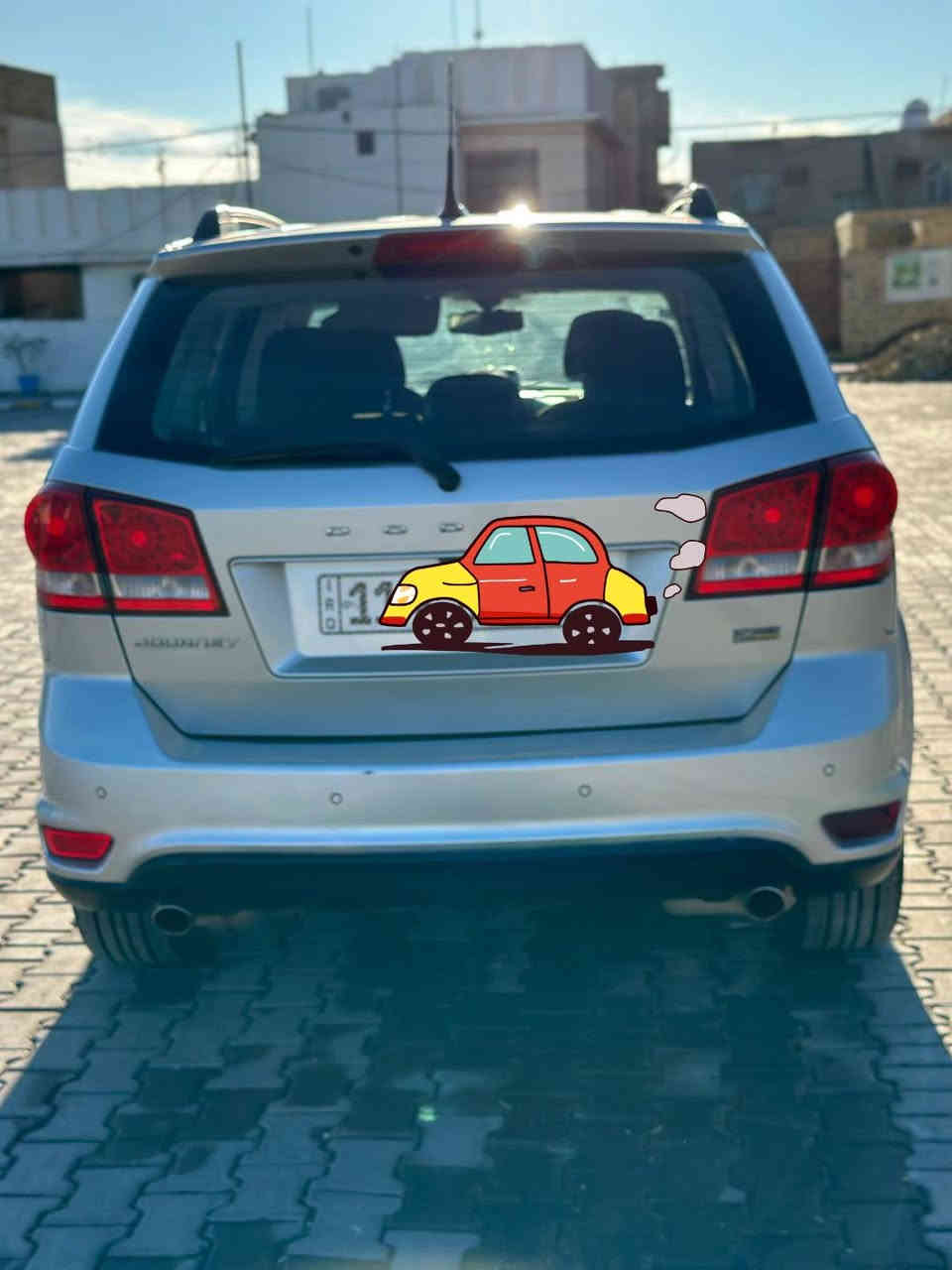 من رخصة صاحب الكروب
جورني موديل 2011 للبيع  ب110 وبيه مجال
وين الي يدور نضيف وبلاد وميحك راسة منه ومال بيت
اخوان دوج جورني رقم بغداد انكليزي سنوية جديدة وهزة جديدة باسمي اكرر باسمي مو تخابر ودكلي راعيه يحول لا 
 نجي للمحرك والكير كفالة عامة شرط الفحص 
كهربائايات من الطول للطول على الابلاد اسم جطل ماكو 
تبريد ثلج تدفئة فول حدادية من الطول للطول وكالة شرط مو تجاري شرط شاد مال وكالة تخم تاير 95 بالمئة نضافة 
إدامة كاملة للمكينة تخم بلكات بلاتينيوم الاصلي شركة تخم نوزلات مال شركة عبوة مال بانزين وكالة حجي عيني من اكلك ربع مذب عليه تعاتبني 
السيارة مكفولة من أي ضربة ومن اي بارد مصبوغة جمالية فقط صبغة درجة اولى احلى من البلاد فرن ابغداد على ايدي ب12 ورقة فقط صبغه والسونار موجود وذا تحب تأخذه سونار هم من حقك واني خادم 
  سعر السيارة 110 وبيه مجال 
مكان السيارة واسط 
‏‪***********
