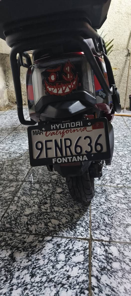 السلام عليكم دراجه شحن للبيع ست بطاريات ملف 2500 هذا الرقم*********** دراجه سعرها 650
