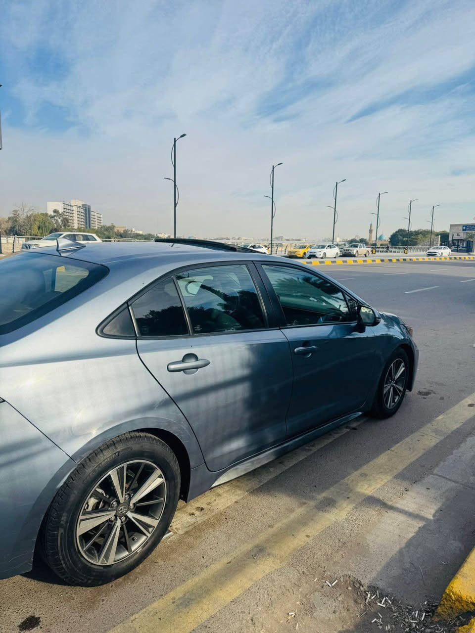 🚗 Toyota Corolla 2021

🔹 الموديل: 2021
🔹 المحرك: 2000 CC
🔹 اللون: نفطي
🔹 الوارد: أمريكي
🔹 المواصفات: فول أوبشن

✨ المواصفات والتجهيزات:
 • تشغيل عن بُعد
 • شاشة كبيرة
 • كامرة خلفية
 • تحكم ستيرن
 • شفتات ستيرن
 • ويل كروم
 • رادار أمامي
 • أنظمة قيادة (Sport / Eco / Normal)
 • وايرلس
 • مثبت سرعة
 • تحديد مسار
 • Auto Hold
 • بريك إلكتروني (دكمة)
 • Apple CarPlay
 • بصمة
 • فتحة سقف

🛠️ الحالة:
 • بدون شواصي
 • بدون لغد
 • القير مكفول
 • المحرك مكفول
 • حجر بلادي
 • الراديترات كلها على وضع الشركة

📍 المكان: بغداد
💰 السعر: 152 قابل للتفاوض البسيط

📞 للاستفسار: *********** بغداد, العراق
