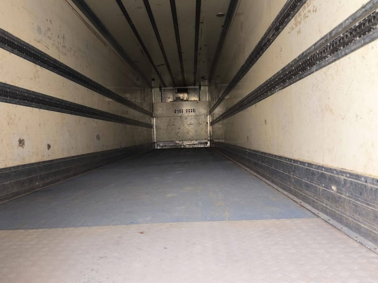 سلام عليكم 
براد المبرت جاهز اللعمل 
4 محاور تخم تاير هسه شديتهن 
سمكً5 
ارتفاع 270
جهاز تيسي شاشه 
غاز 134
شرط التنزيل 
السعر  خاص
مكان بغداد اليوسفيه 
***********
