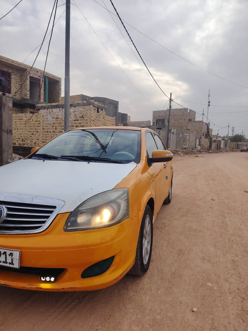 السلام عليكم
جيلي موبل موديل 12 

رقم  قادسيه انكليزي سنويه 30 

سياره مكفوله 

تبريد ثلج 

حداديه حلوه

سياره نضيفه 

فقط مكينه بيهه خيط بخار 

كير كفاله 

مكان السياره الديوانيه /المركز  حي نهضه الثالثه 

السعر 42 وببه مجال بسيط 

الاتصال ***********
