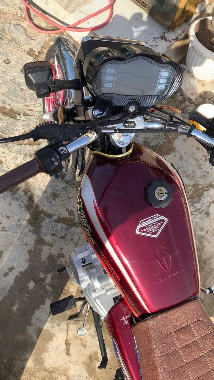 ماتۆڕە بۆ فرۆشت بە شە رتی هە موو شتک دەی فرۆشم شوین سلیمانی   *********** السليمانية, العراق
