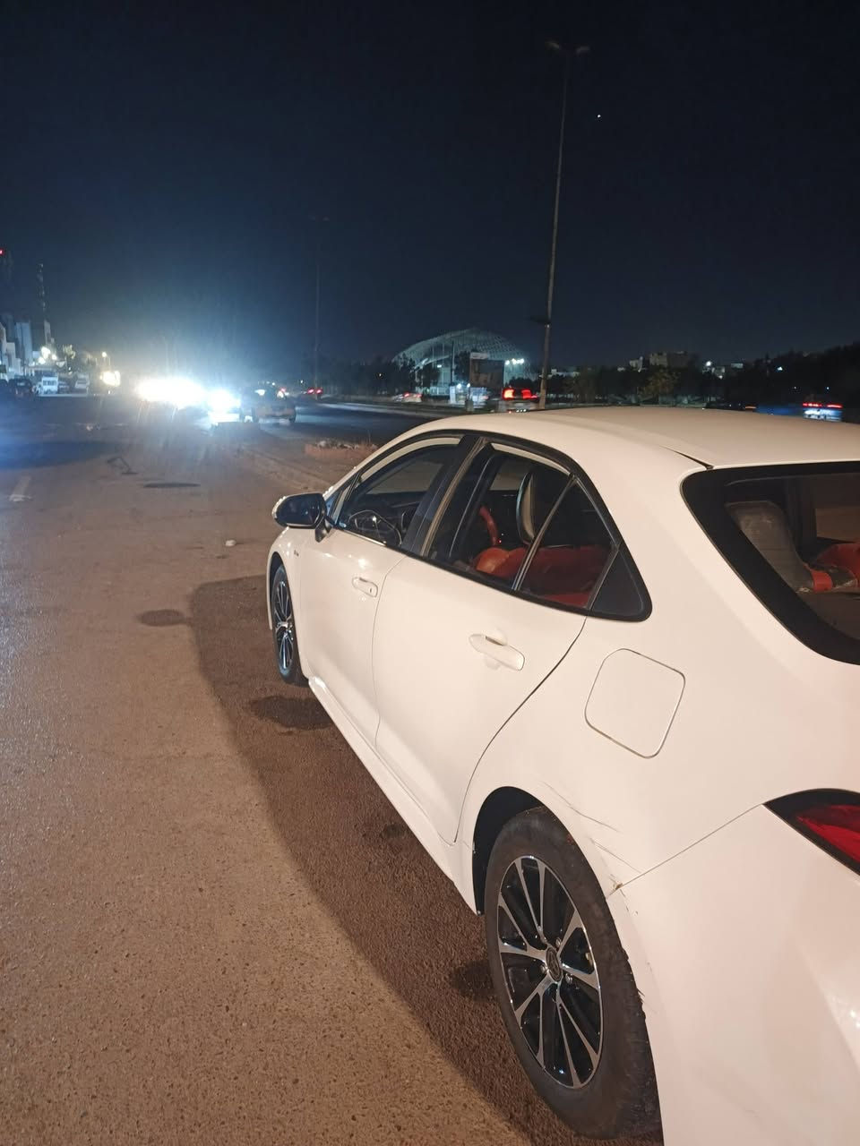 كورلا موديل 25 هايبرد ماشيه 29 الف 
بيهه شخط بالهلال فوك التاير وبيهه طخه بسيطه بالجاملغ الخلفي الثاني واضحات بالصور 
السعر 155 
***********
مكاني بغداد حي الجهاد
