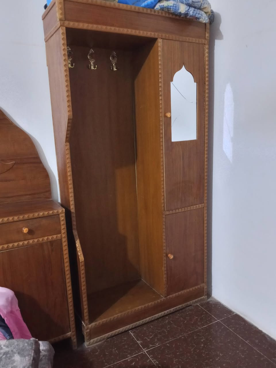 غرفه  للبيع  نضيفه 🙂 كلش  بحيث يلاخذها ثاني  يوم  يطلگ مرته 😂


**إذا كنت صاحب هذا الإعلان وتريد حذفه لأي سبب، رجاءا أرسل رسالة إلى الدعم الفني**