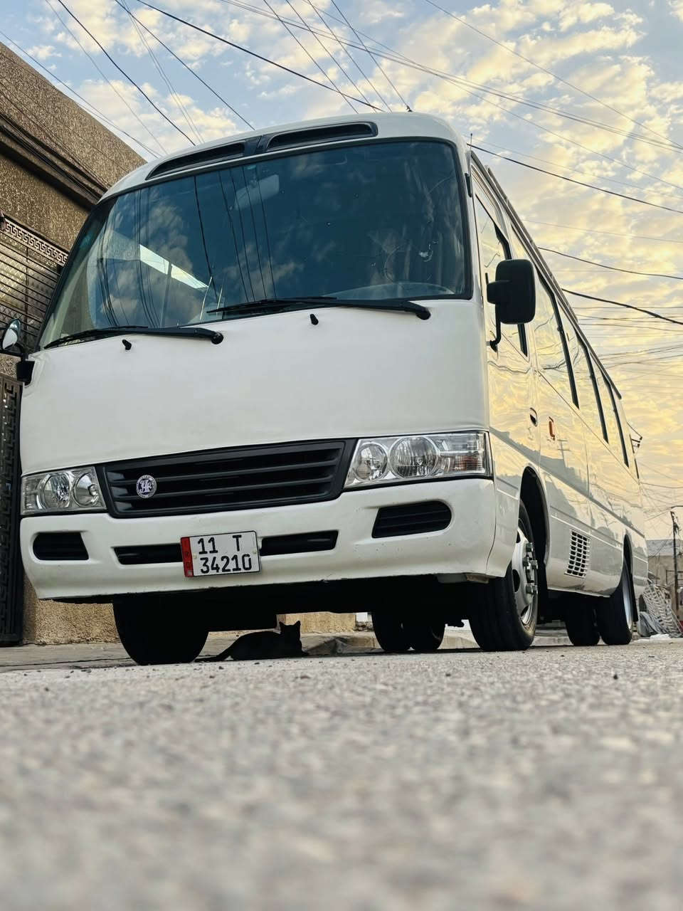 السلام عليكم كوستر 2014 اصل ويل عادي تخم تاير قلابي ستاركس منظومة غاز كير مكينه بس بيه ونه بالاكسل بيها مكانات صبغ بسمي مكاني بغداد الأمين الثانية 
***********
