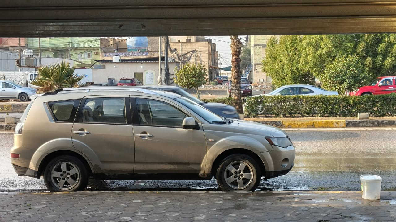 سلام عليكم
ميستوبيشي اوتلاندر موديل ٢٠٠٨  سيارة مكفولة من كلشي خليجي ماشية 245 الف كيلو بس 
مواصفات 
بصمة 
دخول ذكي 
فتحت سقف 
تحكم مري 
مثبت  سرعة 
دكم مستشعرات للبصمة باب سايق  وبصف سايق وصندوك 
اربع جامات اوتو ينزلن ويصعدن 
تبريد ثلج 
مشدود عليها زنون عالي ثلجي 
كلشي شغال بيها 
مكفولة سيارة كلها 
سعرها ١١٥ وبيها مجال 
مكانها في كربلاء
للتواصل  ***********
بي واتساب
