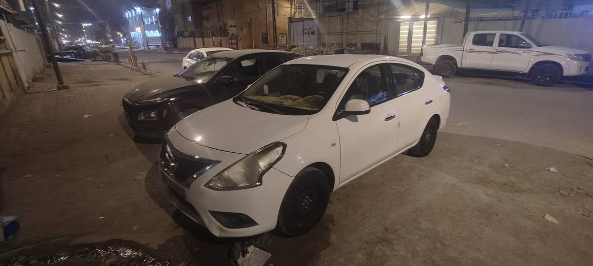 سلام عليكم نيسان صني هندي مديل 2022 سيارة رقم اربيل نگليزي بأسم شركه سيارة ماشيه 49الف حداديه فول باتري جديد تايرات جدد سياره ضربتهه فقط طخه بالجمال وبيه شخط بالباب الخلفي ناعم السيارة جديده ما متعوبه السعر 125 وبيه مجال للطيبين مكان السيارة البصرة رقم الهاتف ***********
