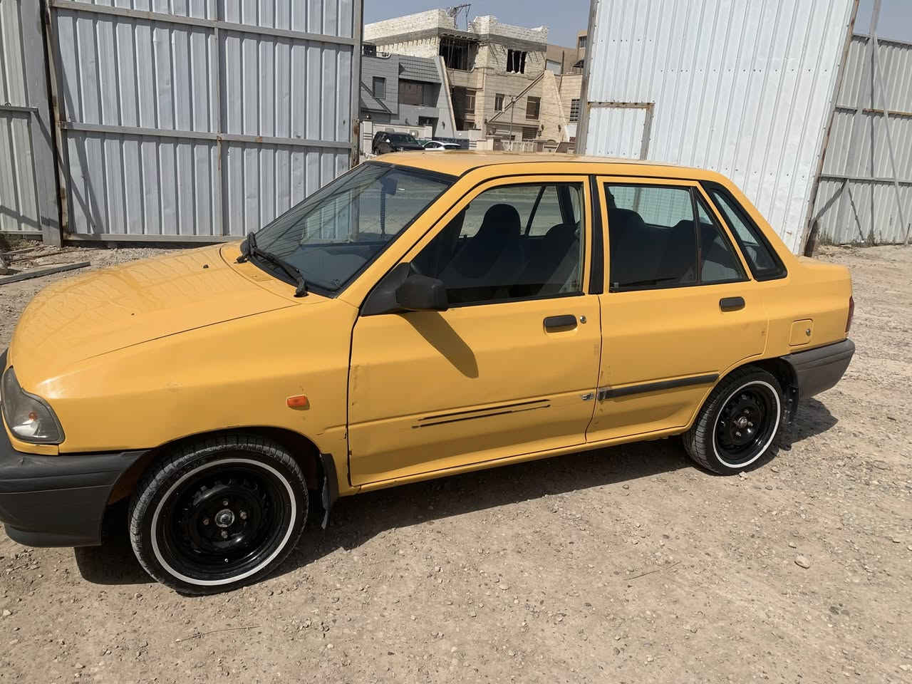 سلام وعليكم
سايبه 2013 للبيع كفاله عامه بس شويه بارد باب سائق فقط كير مكينه مكفوله سياره استلم شركه عندي ماشيه 57 حقيقي سعر 40 وبيها مجال للشراي شي بسيط 

مكان الامين الثانيه 

***********
