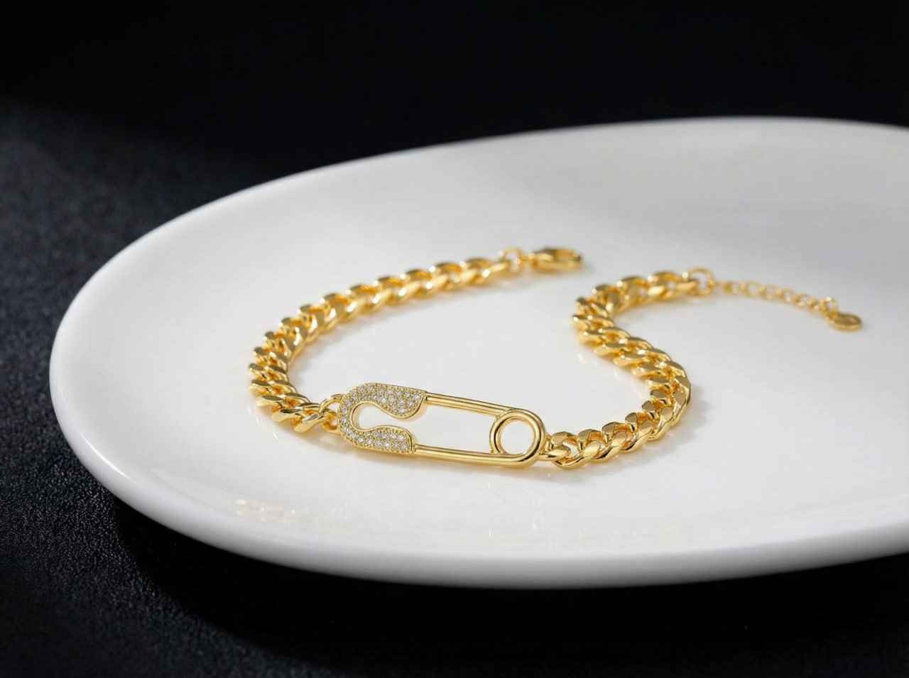 اساور ذهبيه موديلات متنوعه وجميله
ترهم على كل الأيادي تتكبر وتتصغر
😍🎈💕❤️كملي #اناقتج ويانه الفلوجة, الأنبار


**إذا كنت صاحب هذا الإعلان وتريد حذفه لأي سبب، رجاءا أرسل رسالة إلى الدعم الفني**