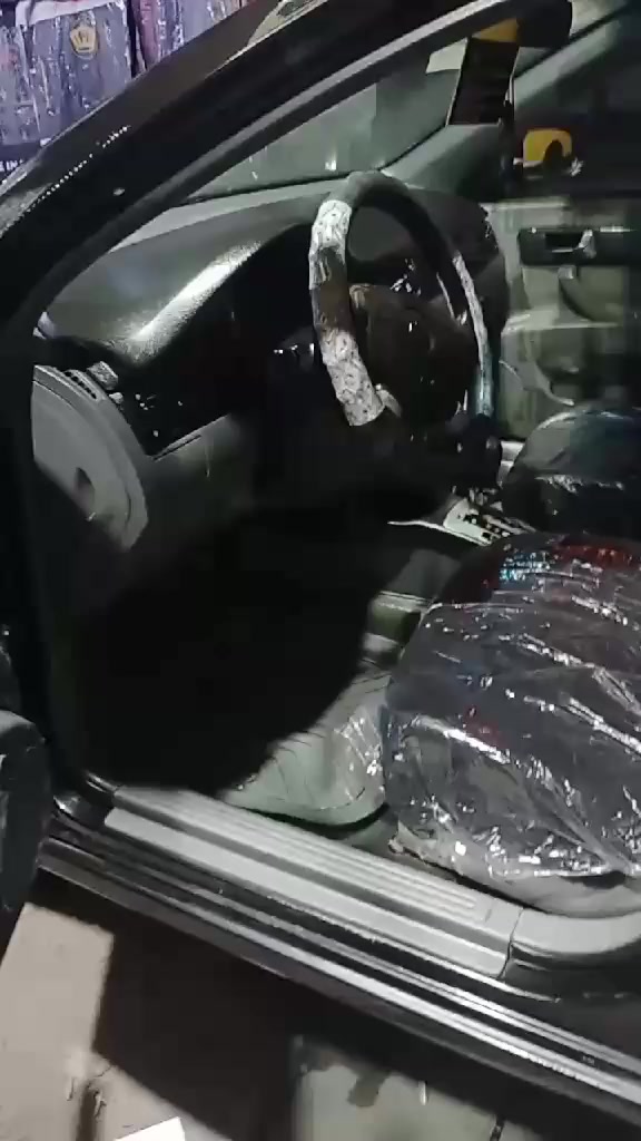 سيارة اوبترى موديل 2009رقم سليمانية دولي جديد سنوية لغاية 27شرط التحويل بيها بطاقة بانزين كير اوتماتيك محرك بالشرط لا صرف ولا بخار الظرر البيها تبديل جامرلغ مع البونيد +تعديل الباب السكن الخلفي عالبارد داخلها جديد صدر جديد تايرات جديدة وكهربائيات كلها شغالة تدفئة وتبريد شغال يعني السيارة جاهزة مجهزة المكان كركوك منطقة حي النصر السعر 65ورقة وبيها مجال. ملاحظة اني مكلف بالنشر ومخول بالبيع ومن يتم البيع اخذ دلالية بسيطة من الطرفين للاستفسار الاتصال على الرقم ***********
