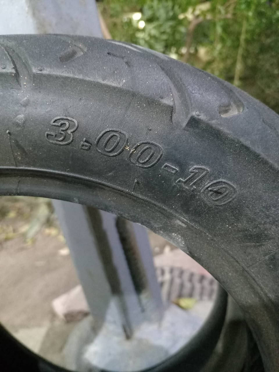 زوج تايرات للبيع نضاف كلش
سعر ٢٥ الف الزوج
*********** شراي بي خير ويدلل يشلع عيوني
