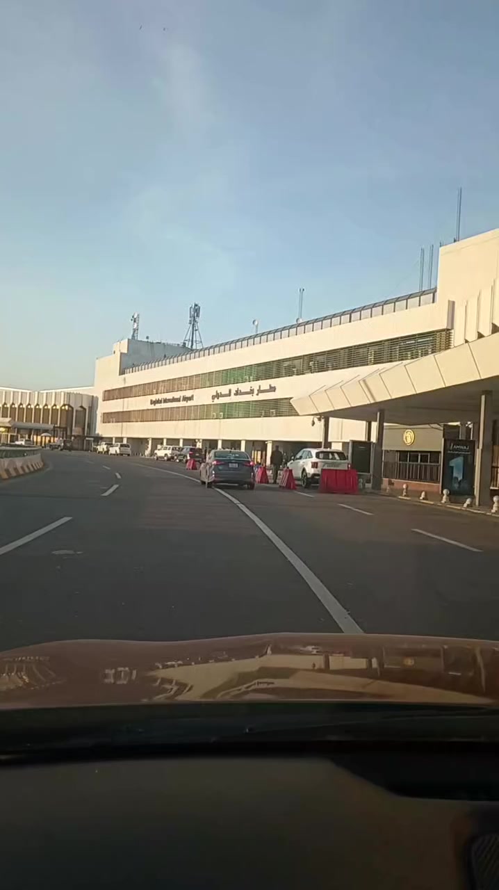 توصيل زبائننا الى مطار بغداد الدولي إلى باب الصاله نقلنا مستمر على مدار ٢٤ ساعه للحجز والاستفسار التواصل على الأرقام ***********. *********** متوفر وأتساب تكسي بابل الاقتصادي اختيارك الامثل
