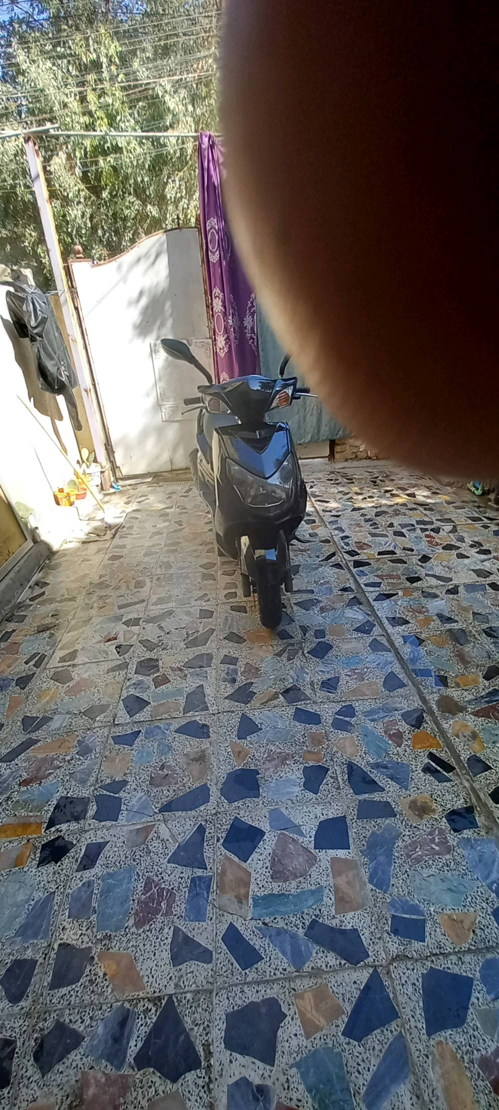 سلام عليكم سكنس فحل صارلها 6اشهر من نزلت نقصها بس يده بريك طكت وترايش ثنين تايرات جدد دهن توه مبدل اوراق /800وبيها مجال بغداد لدوره