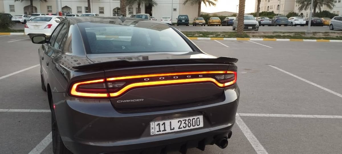 دوج جارجر 2023 SXT بلاك توب 
وارد كندي حادث بنيد فقط بدون اي ضرر ثاني صوره حادث موجوده بلمنشور دعاميه شركه نفسه 
-العداد 33 ميل 
- بصمة 
- حساس خلفي وامامي 
-شاشة كبيرة 
- كامرة خلفية دوارة 
- تشغيل عن بعد 
- قطعتين تبريد 
- كرسي كهرباء 
-لايت زينون
كشنات مغلفات جلد 
باقي مواصفات معروفة
سياره جديده نقص برغي ما بيه 
رقم بغداد باسمي تحويل مباشر 
مكانه بغداد او ناصريه مركز
أي استفسار علي رقم 
*********** ناصرية, ذي قار
