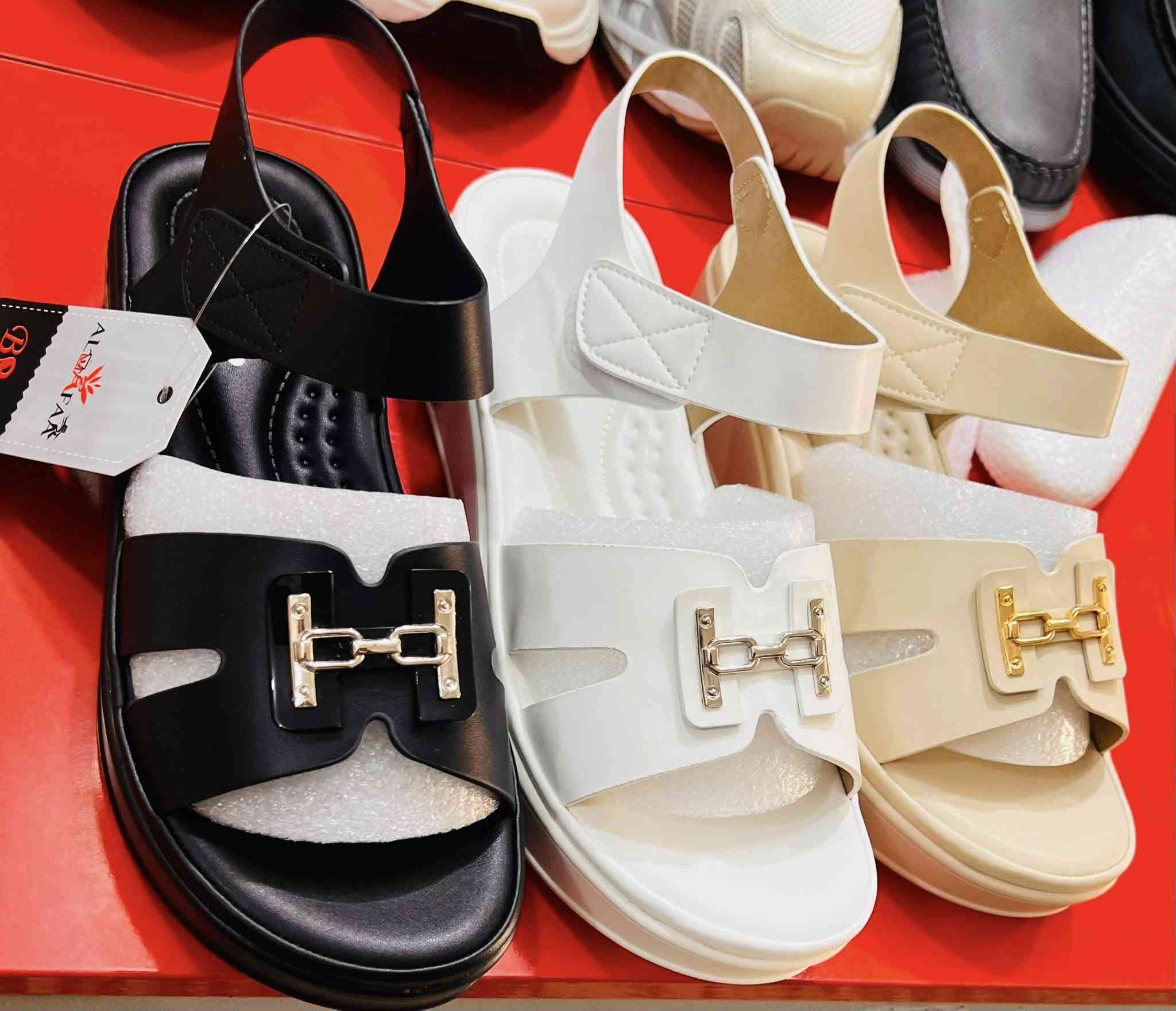 مجمع بيت فاخر حي العسكري


**إذا كنت صاحب هذا الإعلان وتريد حذفه لأي سبب، رجاءا أرسل رسالة إلى الدعم الفني**