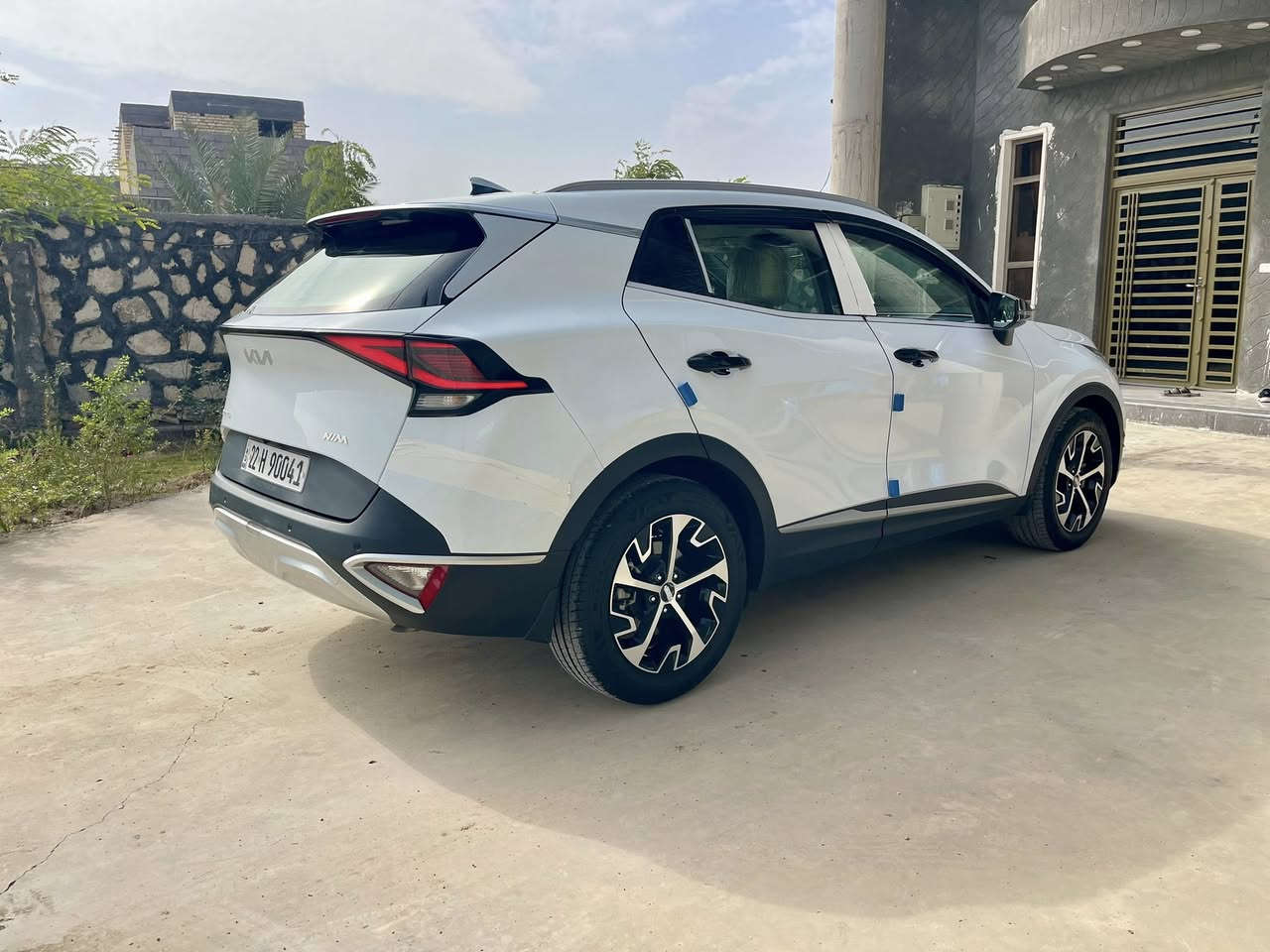 السلام عليكم
كيا سبورتج 2024للبيع رقم اربيل الدولي 

 المواصفات 
بصمه تشغيل
لدات
ترحيب 
شاشه متصله 
حساس خلفي امامي
كامرا خلفي دواره 
تحديد مسار 
تبريد خلفي 
 وضعيات قيادة
فول تحكم ستيرين 
تنبيهات عند فتح البيبان 
مري شفط 

سياره جديده ومكفوله كفاله عامه من جميع نواحي

السعر 220$ وبيه مجال 

اي ستفسار اتصل او واتساب 

***********
