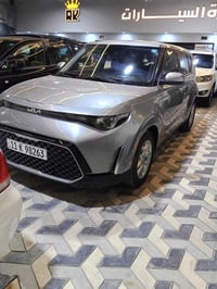 كيا صول ٢٠٢٣  ماشيه ٢٥ تبديل بنيد وجاملغ وصبغ جاملغ صور الحادث موجوده ...