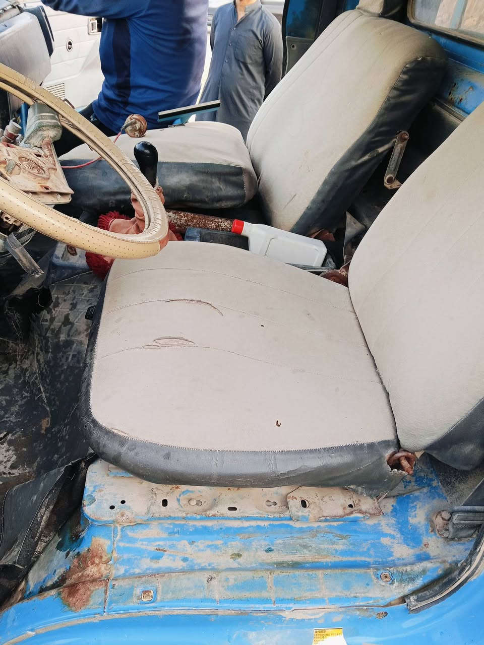 السلام عليكم ازوزة البيع بسعر مناسب*********** مكاني السماوة
