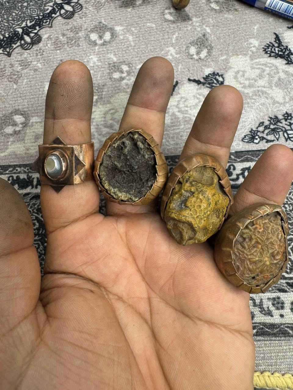 صياغات يدويه نحاس احمر قطعه١٠


**إذا كنت صاحب هذا الإعلان وتريد حذفه لأي سبب، رجاءا أرسل رسالة إلى الدعم الفني**