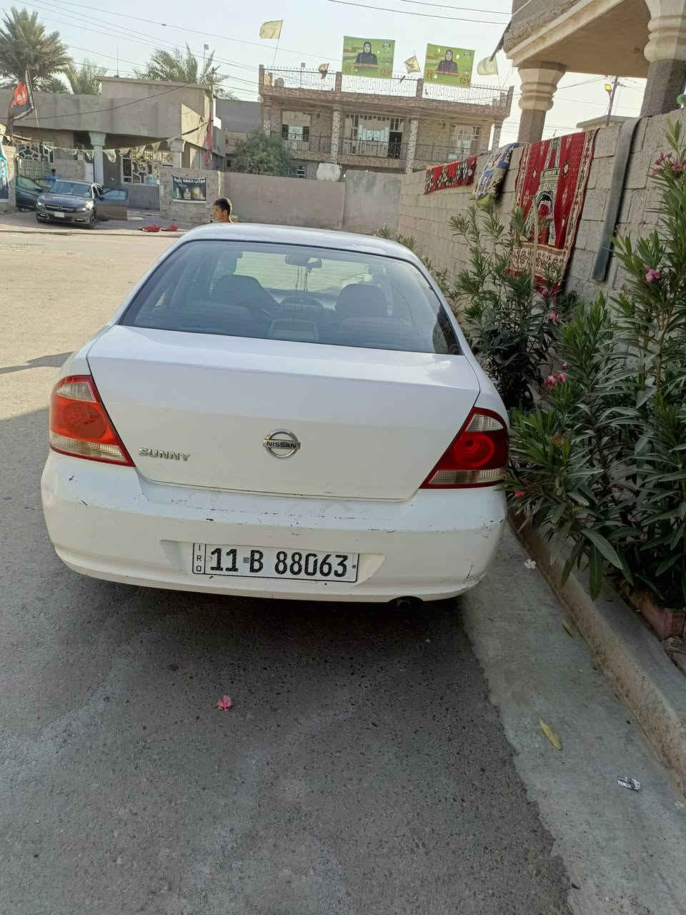سلام عليكم ورحمه الله وبركاته عندي نيسان صني موديل 9 كوري مابيهة اي نقص سيارة كاملة  مكملة تبريدد ثلج محرك لاتنقيص ولاتبخير بيهة ضربة بلباب السائق شوية مابيه داخل مبين بل منشور السعر 85وبيهة مجال حك الجية رقم الهاتف ***********بية واتساب
