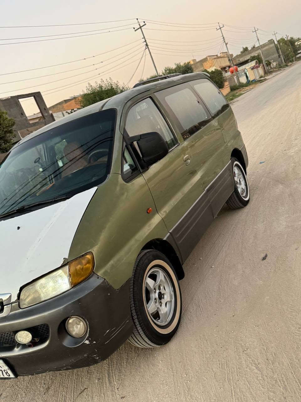 سلام عليكم السياره جاهزه البيع محرك جديد تبريد ثلج 🥶 تخم تاير جديد حداديه كله جديده بيه بس الجراد بدون خياس بسمي مداور ثاني السياره جاهزه  وماتخسر عليه ولا ربع يوم مكاني الحمزه الغربي الشراي يتصل *********** واني بلخدمه
