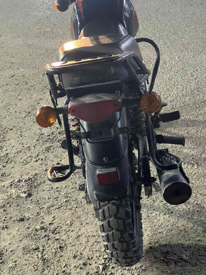 سلام اعليكم عندي دراجه بوكسر مديل 2021دراجه جديده مكاني حي اؤر قرب مطعم الفلسطيني  رقم ***********ما متواجد عل فيس رقمي بي واتساب سعر 700وبيهه مجال للطيبين.
