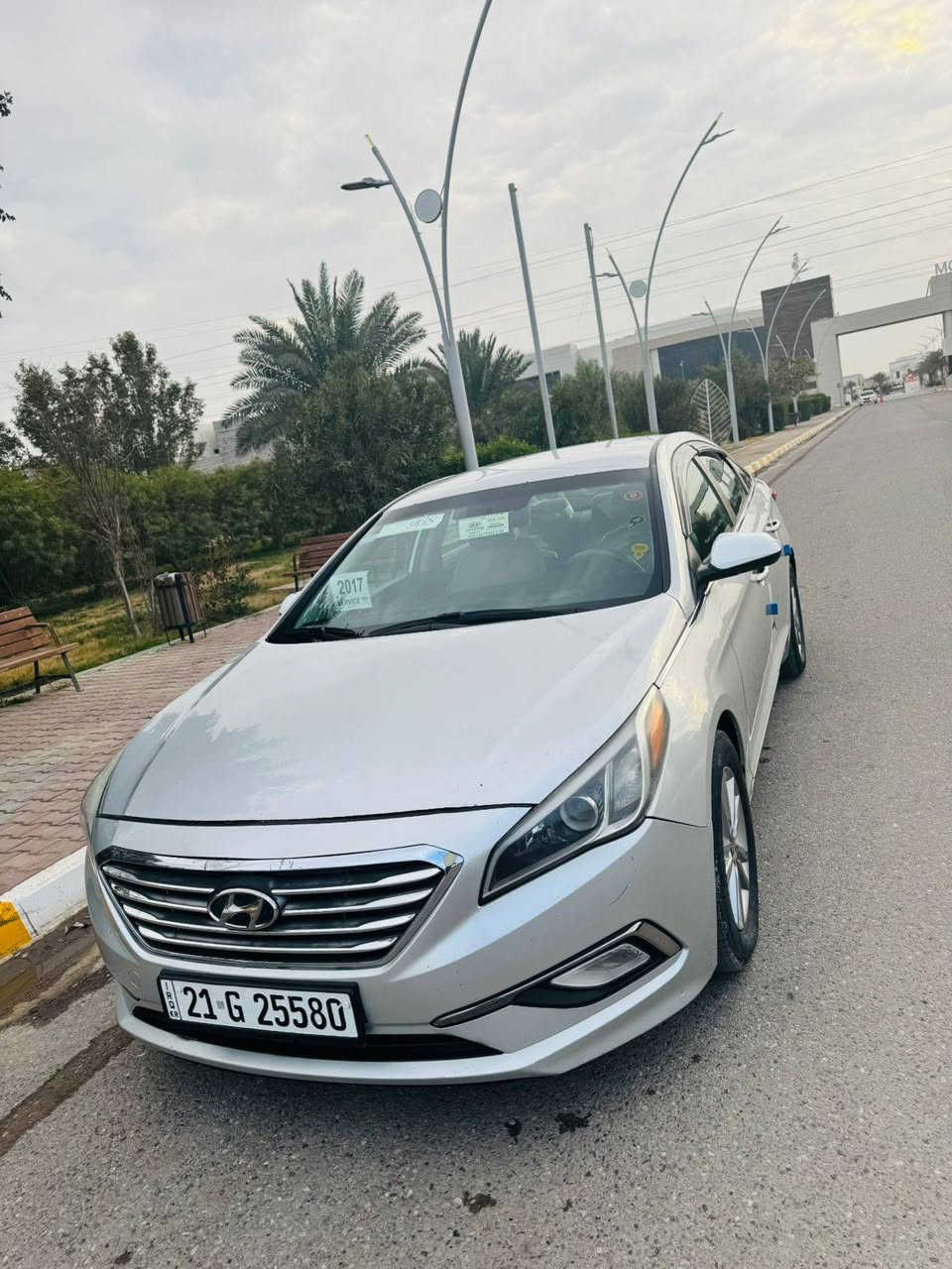 سوناتا 2017 وارد امريكيي
اللون رصاصي سلفر    
#السعر 118$
‎محرك كير تبريد ✅
السيارة جاملغ مبدل بلاد وبنيد مصبوغ  والباقي مكفول شرط سونار 
بأسمي تحويل مباشر ‎
مكينه بدون بخار بدون صوت بدون عيب مكفوله 
‎تحكم ستيرن جهتين 
‎ كير اوتماتيك بدون عيب
‎ثلاث انظمة قيادة 
‎(النظام العادي والسبورت الرياضي والايكو الاقتصادي ) 
‎تخم تايرات جدد 
‎باتري جديد 
‎دواخل نظيفة جدا شرط
‎ اواكس 
مكان السيارة تكريت 
0776 074 7955 ‎ الرقم للاتصال
