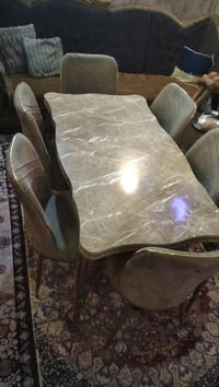 ميز طعام 6 كراسي نظيف جدا السعر 200 رقم 07710551092