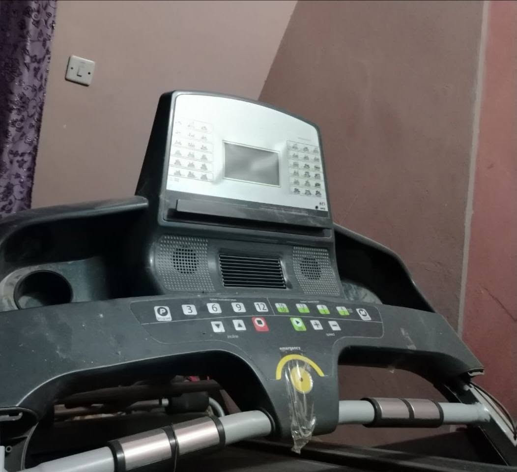 جهاز جري مستعمل جديد دبل ماطور ووضع جبلي السعر 250 العنوان بغداد الرصافة الثانية حي النصر للتواصل ماسنجر


**إذا كنت صاحب هذا الإعلان وتريد حذفه لأي سبب، رجاءا أرسل رسالة إلى الدعم الفني**