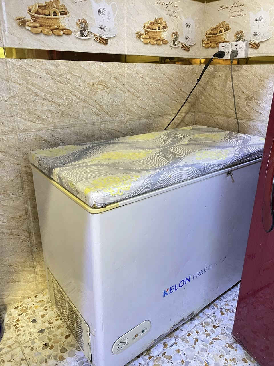 مجمده حجم كبير تشتغل وتجمد ماطوره مامصلح ابد وصاير بيه ليك قديم ومصلحينه يعني تشتغل وتجمد وشوف الفديو كدامكم سعره ٥٠ قفل مكان السريدات


**إذا كنت صاحب هذا الإعلان وتريد حذفه لأي سبب، رجاءا أرسل رسالة إلى الدعم الفني**