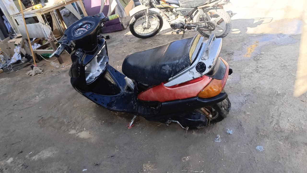 دراجه فراشه للبيع السعر 150 وبيها مجال شغاله نكره ابيع على هاي الوضعيه كهربائيات ما مشدوده لان جوزه ملغيه محرك ناعم يرادلها ترتيب العنوان المسيب شارع السده القديم قرب محطة علي كبريت للاستفسار واتساب فقط ***********
